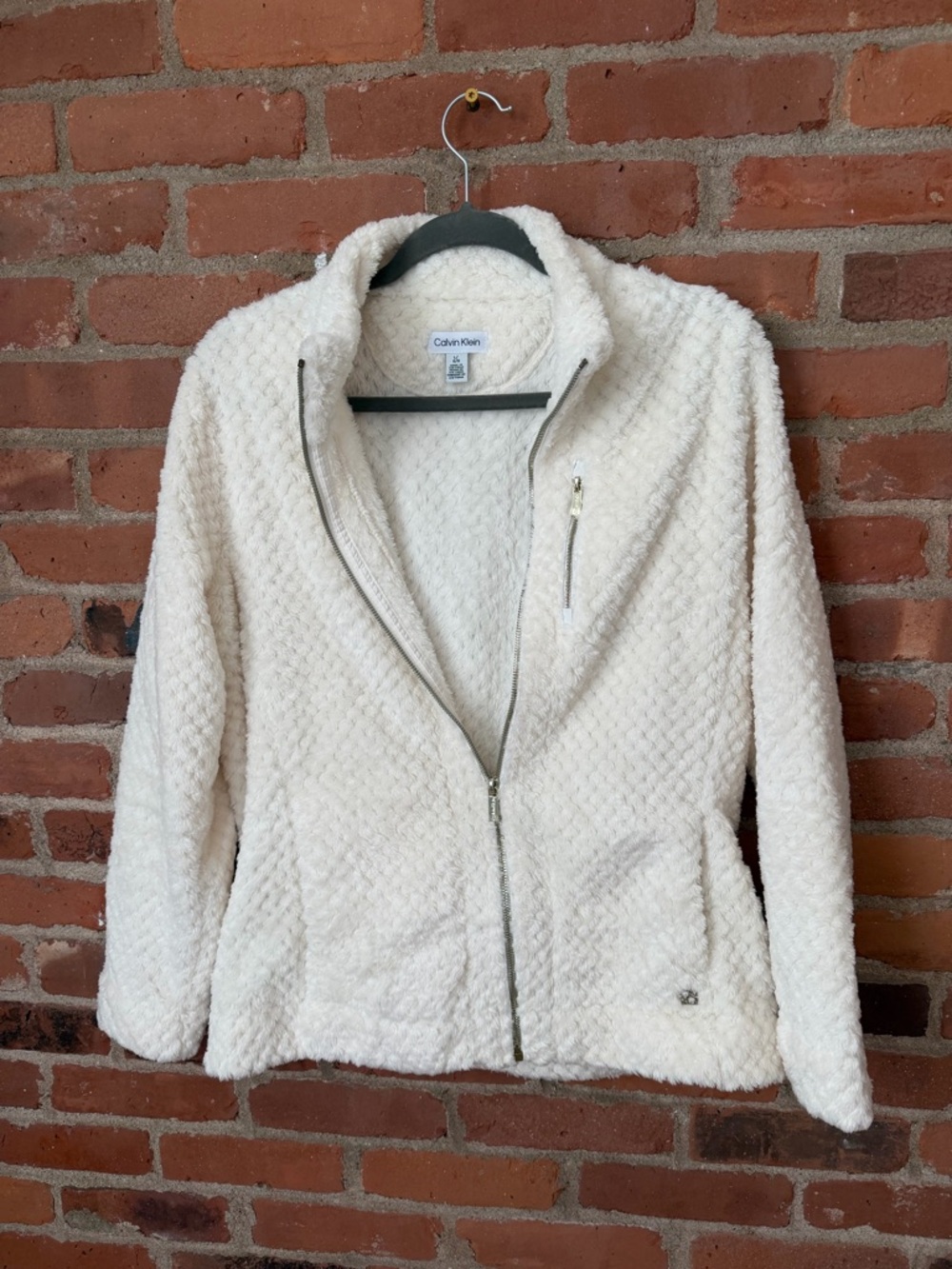 Calvin Klein Women's Ivory Textured Plush Zip Jacket USA L